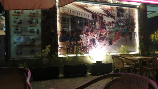 Street CAFE