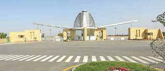 Exploring Block E Orchid: The Busy and Posh Area of Bahria Town, Lahore